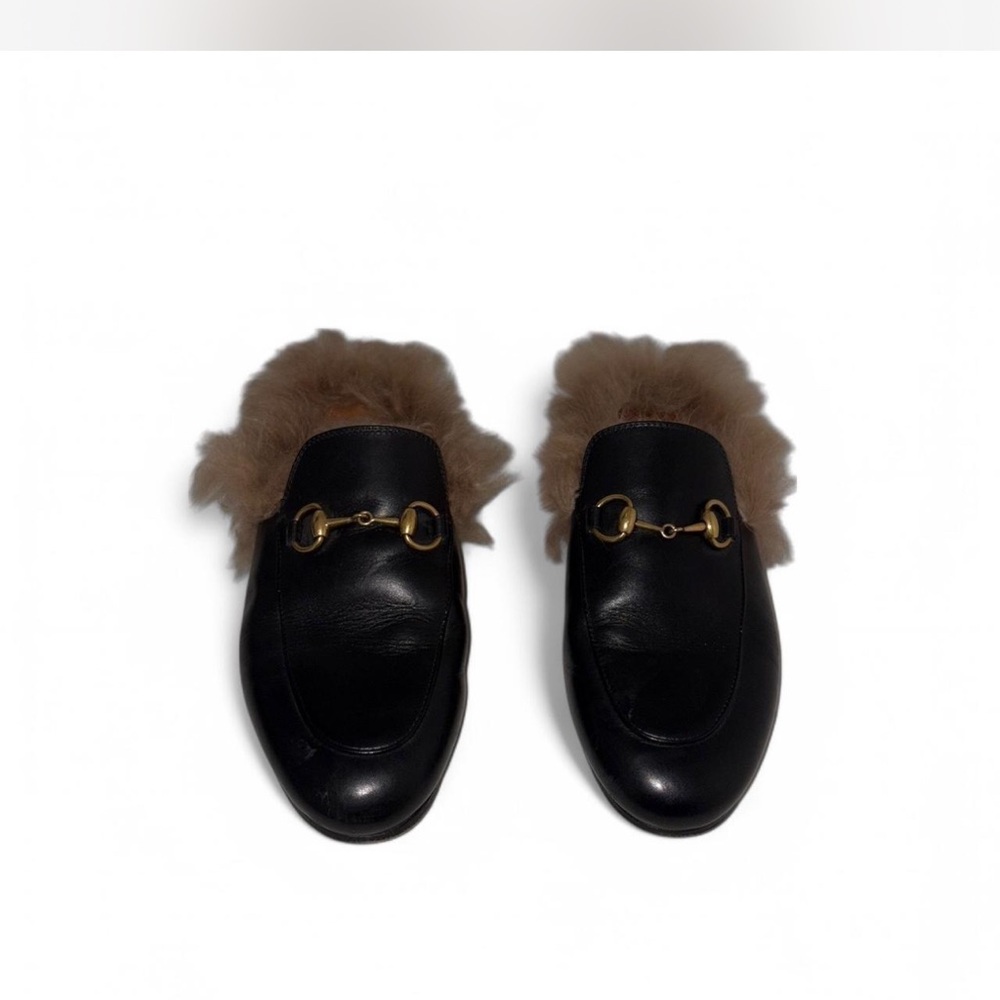 Black Leather Gucci Loafers with Fur